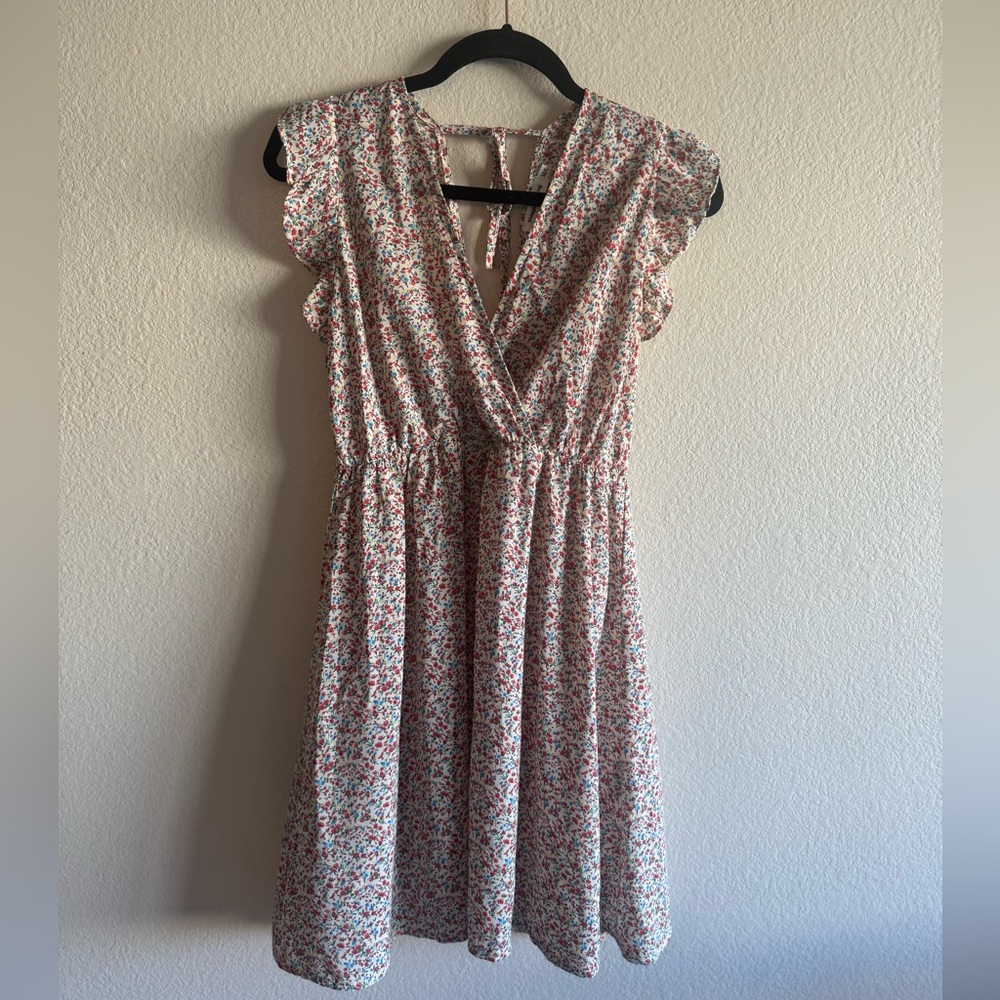 Floral V-Neck Ruffle Sleeve Dress